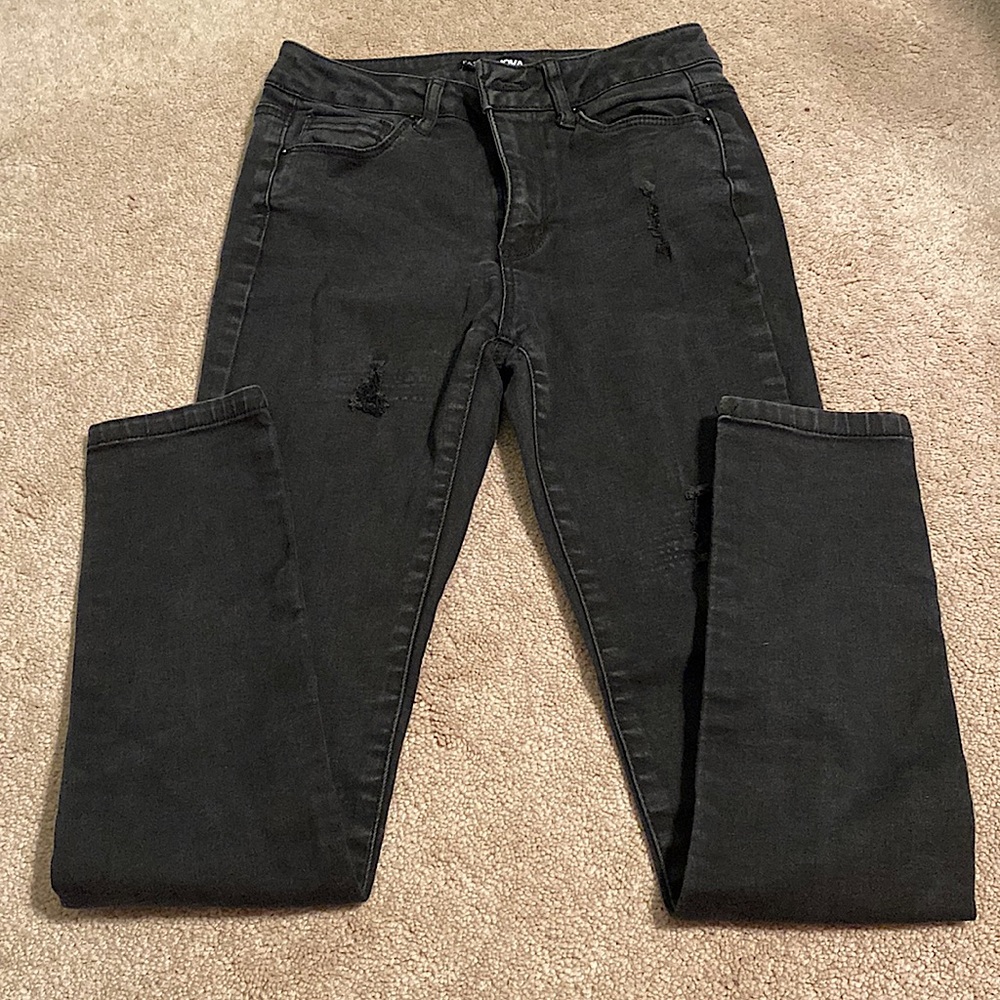 Black ripped Jeans